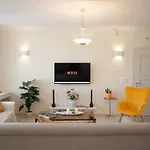 Paradise House Apart3, 5min Walking Distance To Center Lägenhet *