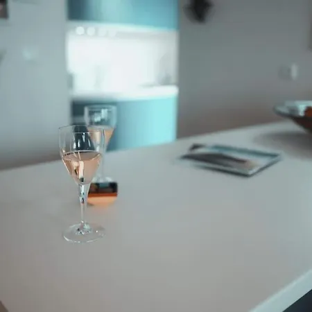 Paradise House Apart3, 5min Walking Distance To Center アパート フィスカルドン